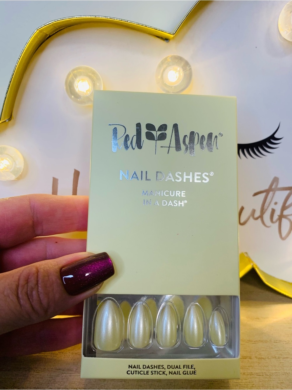 Red Aspen Nail Dashes
